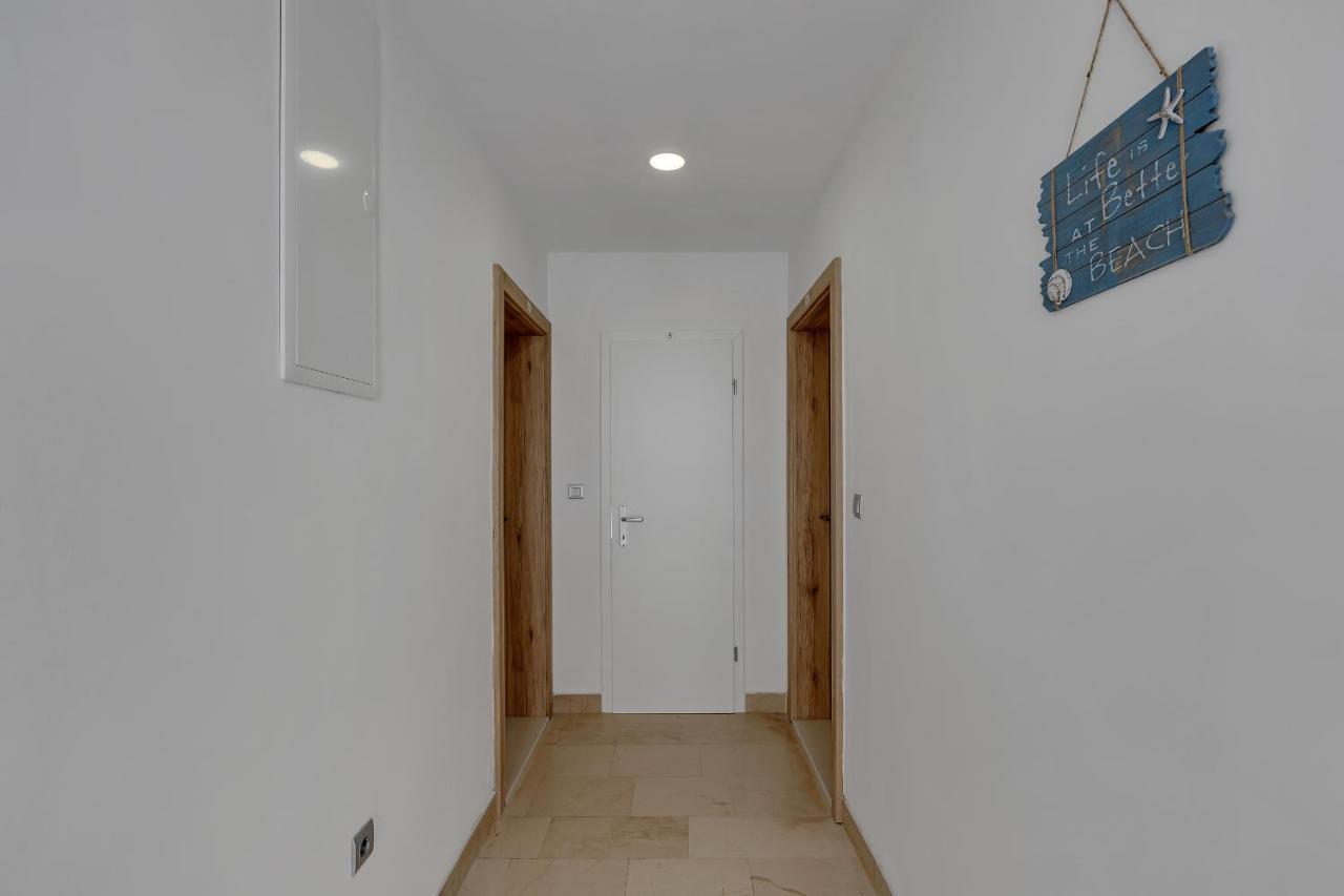 Apartments Rose Baska Voda Exterior photo