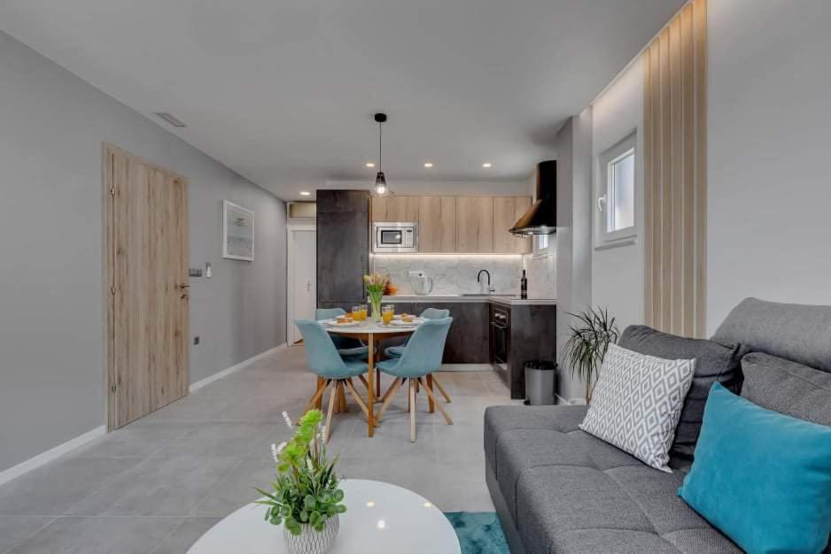 Apartments Rose Baska Voda Exterior photo